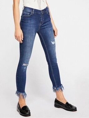 FREE PEOPLE Distressed Cropped Jeans